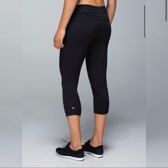 lululemon athletica Pants - Lululemon Embrace Crop